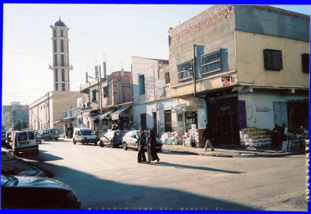 ORAN MAISON PASTOR  ET EGLISE DE MARAVAL APRES 1962 1.JPG